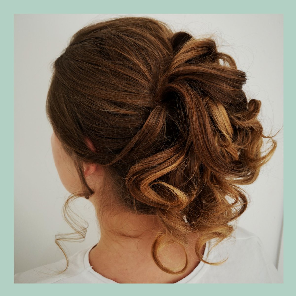 CWareDesigns's tweet image. Being active in the wedding industry is one of the things that makes us unique. It allows us to have fantastic knowledge on not just hair and make-up styles but aids us in choosing modern dress styles for you to choose from!
