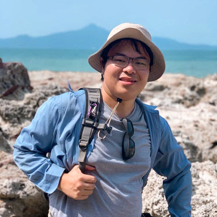 We have a new  #malaysian  #scientist today! 6. Foon Junn Kitt  @jkfoon, researching  #limestone biodiversity and  #conservation  @RimbaResearch “Now that I’m out in the field, I realise the importance to move from a purely science-based perspective to one that is more holistic.”