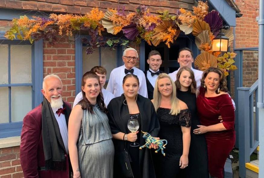 EnterprisingLimpsfield tweet media