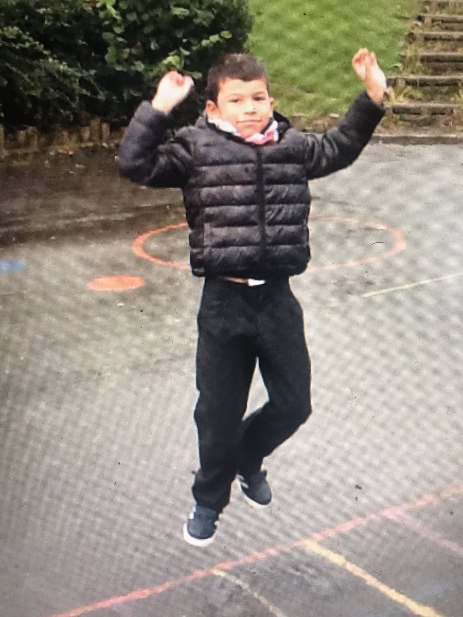 MrsNScott2018's tweet image. P3 @stdavidsprimary were inspired by M’s ‘Flying on a broomstick’ photo that we wanted to see if we could be caught flying.  We took turns at being the photographer and tried to capture our friends flying! #FunWithPhotography #LightsCameraAction