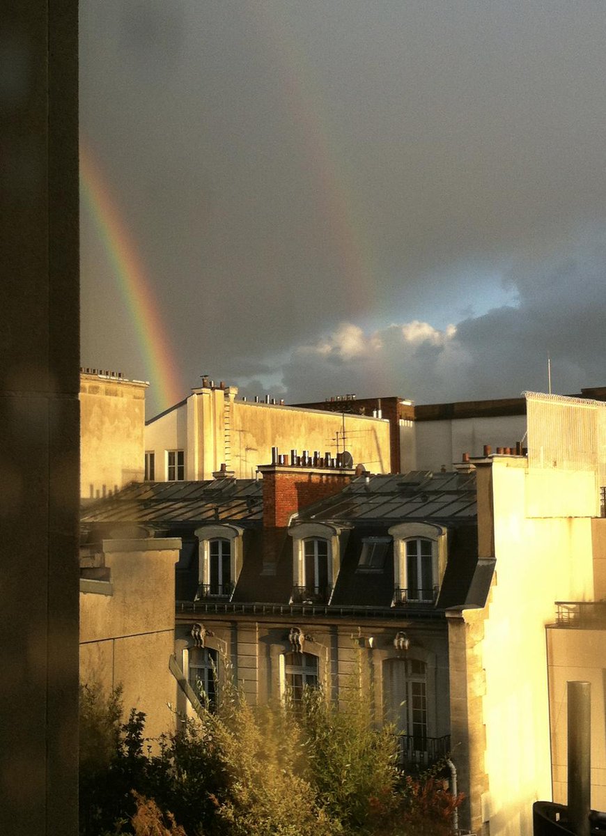 Eyeppl's tweet image. Sunday perspective… It&apos;s good to slow down… and look away from the computer screen! If I hadn&apos;t taken a moment to blink, I would have missed this rainbow! Yes, #thinkblink. #thrumylens #dryeye #health #lifestyle #biztravel #optometry #ophthalmology #wellness #eyecare #eyehealth