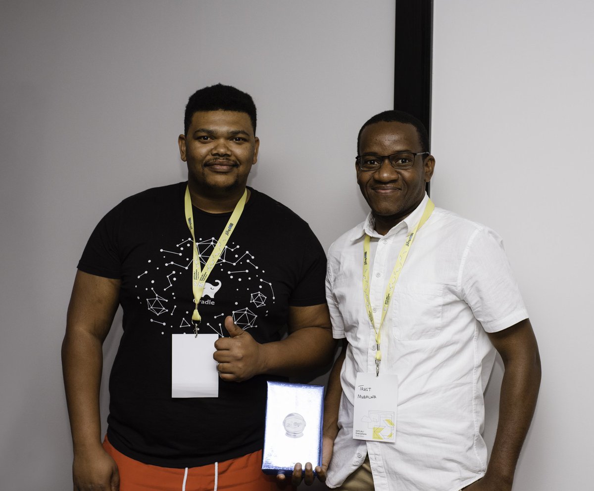 GDGJohannesburg's tweet image. Thanks @lunomoney for the amazing competition prizes for #KotlinEverywhereSA. Look at these happy faces!!