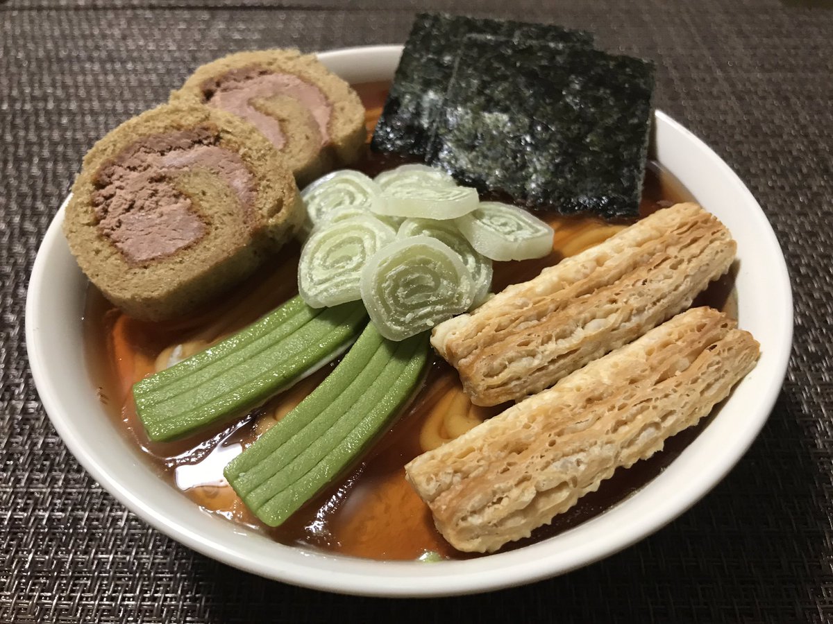 Uzivatel 901 Na Twitteru 菓詩工房わたなべ ラーメンケーキ 頂き物です ありがとう 小高区の双葉食堂さんと 菓詩工房わたなべさんのコラボ ラーメンケーキ ラーメン好きにとっては嬉しい 南相馬 原町区 小高区 双葉食堂 菓詩工房わたなべ ラーメン
