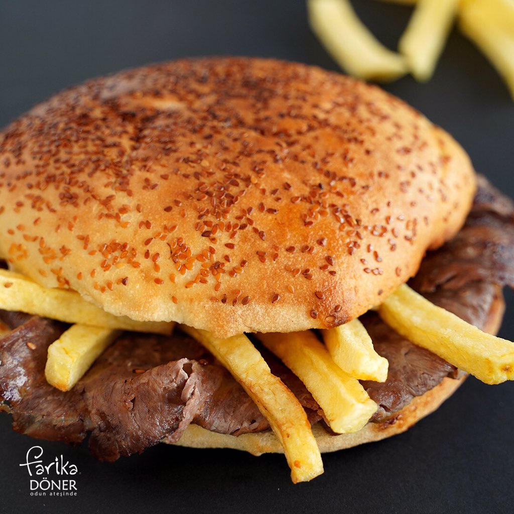 Lezzetli mi lezzetli tombik döner ❣️🍔
☎️ Ümraniye: (0552) 192 02 02 - (0216) 328 66 66
☎️ Başakşehir: (0212) 485 82 28 - (0549) 670 21 69