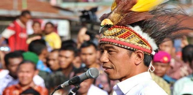 ChristWamea's tweet photo. Kerusuhan yg terjadi Wamena, senin, 23/09/2019 mrpkan tragedi kemanusiaan krn telah mengakibatkan korban jiwa &amp; pengunsian. Bpk presiden @jokowi sehrsnya sdh dtg ke papua tinggal bbrp hari &amp; dialog dg rkyt langsung bukan elit, jd bpk bisa tahu akar permasalahan konflik di papua. https://t.co/A8CW67L8CD