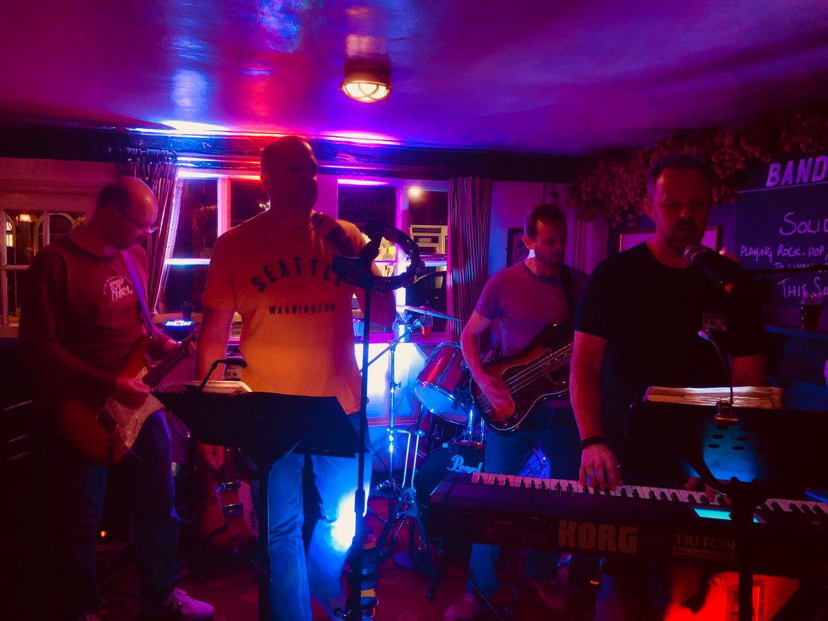 solidstatebnd's tweet image. Great time playing @chequers7oaks last night. Hope you all had a great time and hope to see you soon! If you need a band for your event big or small then get in touch! #livemusic #functionband #liveband