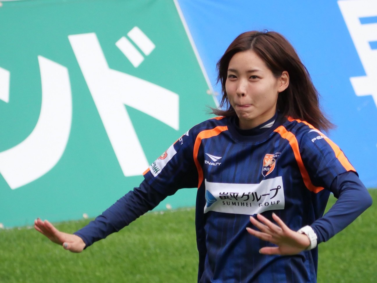 下忍 サッカー観戦用 暗い話題ばかりなのもアレですので明るい話題も 本日のスタグル おいも プロデューサー 三谷沙也加 選手 遂に初ゴール しかもuスタで決めた Ac長野パルセイロレディース Acnpl T Co 3cidatqdtf Twitter