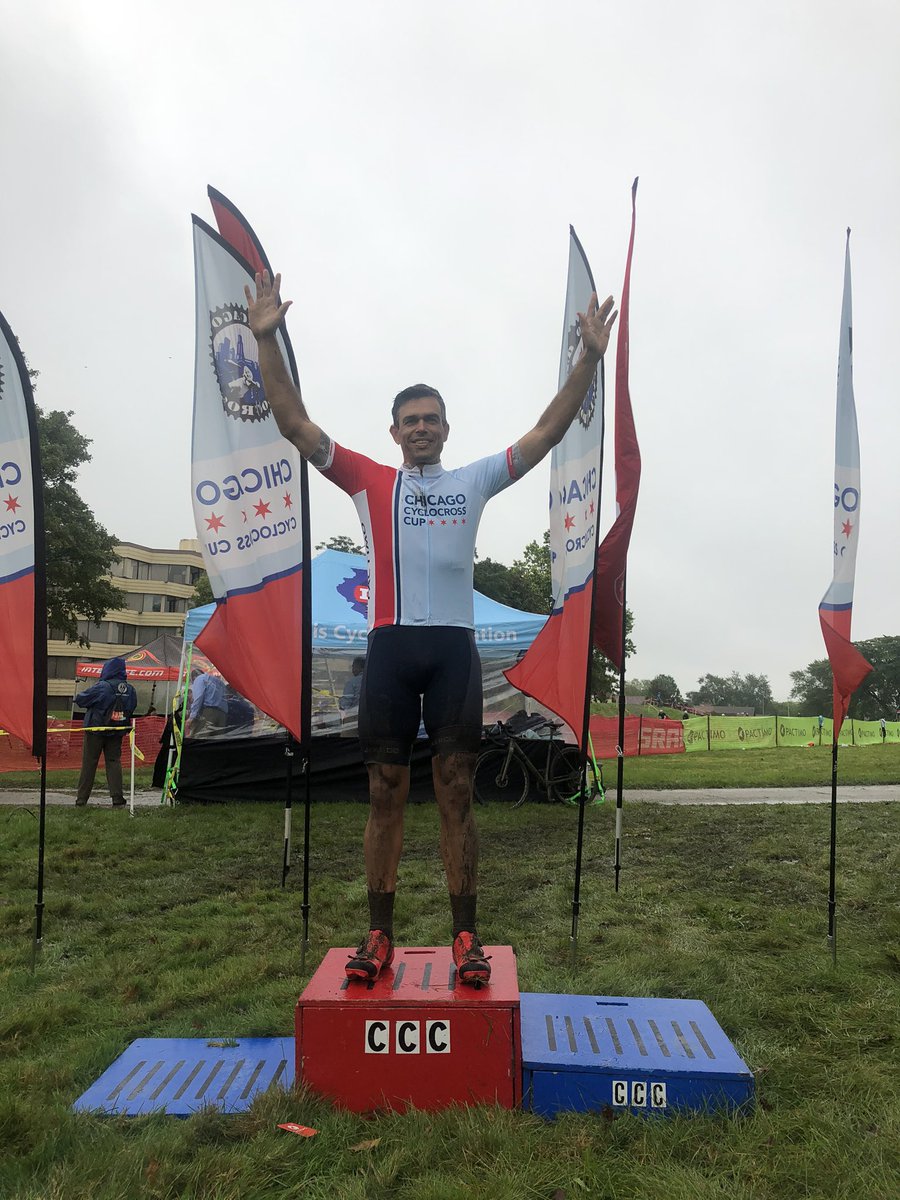 ChiCrossCup's tweet photo. Masters 35+ #CaldwellCX #ILRCX
🥇 Casali @francobikes
🥈 Schuda @F3cycling
🥉 Wendell @burnhamracing https://t.co/txY2JzM90X