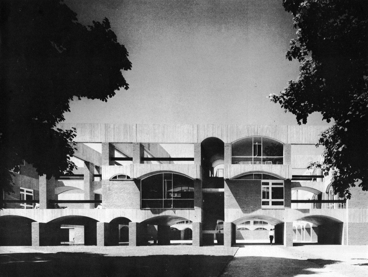 Our next Heritage Meet-up takes place this Thursday 3rd October! Come along for friendly chat about #arthistory, #archaeology, #heritage &amp; more. From 6.30pm, at Falmer Bar on the Sussex Uni campus. #Freshers and <a href="/MuseumsAssoc/">Museums Association</a> conference delegates welcome. facebook.com/events/4260000…