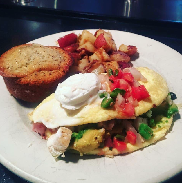 Join us for brunch and try this Cheesy Mexican Omelet.
.
.
.
.
#dinelocal #pcbrunch #minosasunday #bloodymarys #cityofshelby #uptownshelby #patioseating