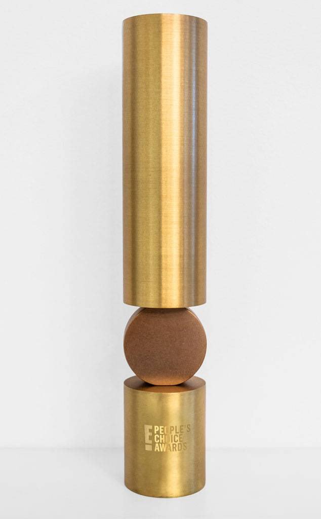 (9) Wouldn’t it be great if #Outlander won this AWARD? #TheBingeworthyShow #PCAs