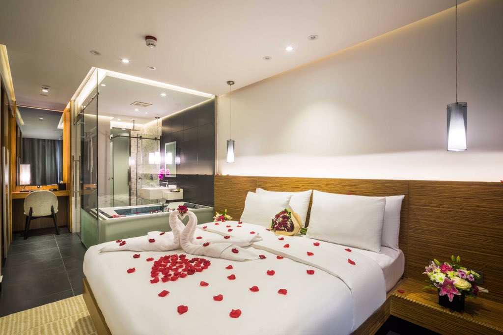 BoudlHotels's tweet photo. تعرف على احدث فنادق��ا في #مدينة_الرياض
 #بودل_الوادي 🛌 
تم الأفتتاح ... 🌟 Now Open 🌟  
الرياض -  طريق عثمان بن عفان، حي الوادي  ابتداء من 360 ريال 
للحجز 920000666 https://t.co/B4HDHH5tUk
