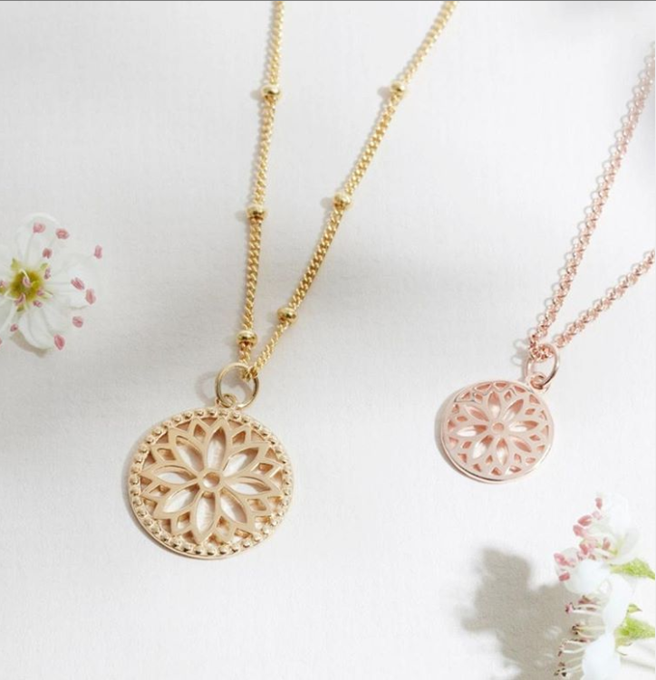 Inspire health and happiness this weekend with a purity mandala necklace, TAG a friend who needs a motivational boost 👇 

#jewellery #fashion #rosegold #gold #silver #accessories #layeringnecklace #instyle #jewelleryaddict #partywear #worcester #giftideas