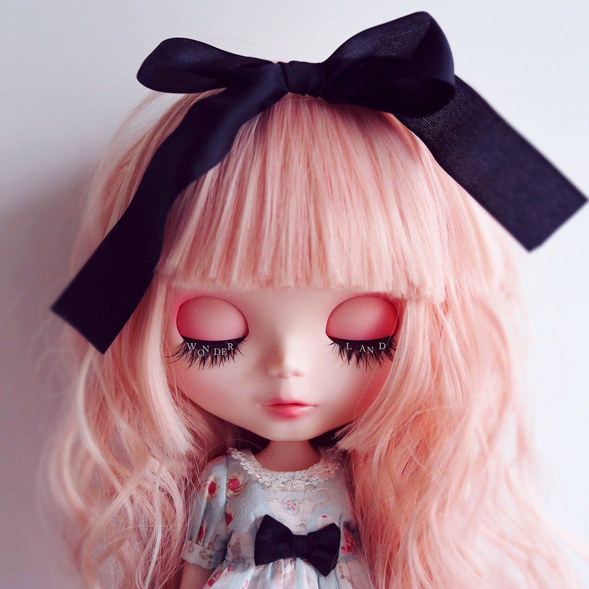 今井キラ On Twitter いつもモデルをしてくれているブライスは10年以上前に雨蘭さんが私のイラストを元にカスタムしてくれた子 10 19のブライスコンでは雨蘭さんが久々にカスタムブライスを販売するそうなので Uraniell ブースもぜひ覗いてみてくださいね Https