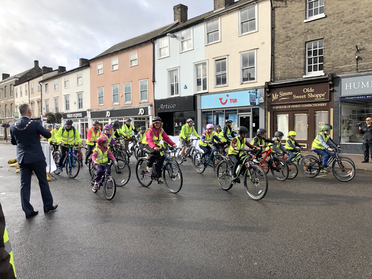 Great to have so many rider out this morning taking part in #BuryGoesBiking