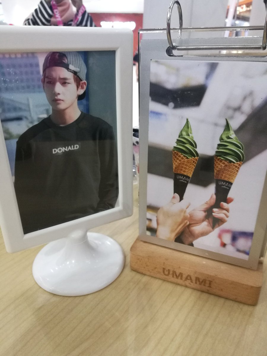 nrshmsyh's tweet photo. Thank you organizers & whos has given the freebies. Lovely event & pretty decoration @JbtsSquad
#LovelyPromiseInJB
#GoldenMoonInJB https://t.co/CwmpzeaNfV