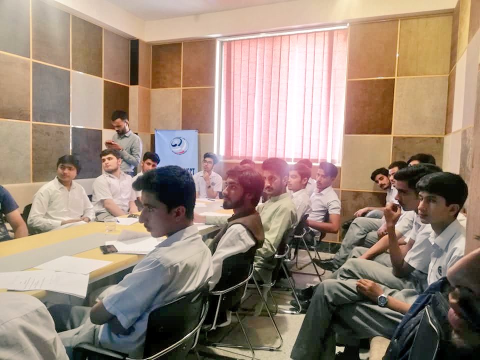 wasiurrehman21's tweet photo. #YOUTHCONNECT Puan Chapter activity promoting a productive environment 4 youth 2 develop their abilities through holistic health approach,emotional intelligence,developing communication skills 2 boost their morale in public speaking @PUANKP @usembislamabad @USCGPeshawar @ZDSabir https://t.co/vo4kSv87SX