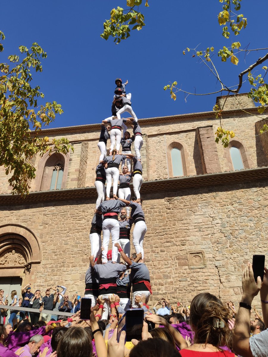 Tirallongues's tweet photo. Després de 2p4 d'entrada, a la primera ronda descarreguem el 4d8!! El 5è de la temporada. Seguim! 💪🏽 #firadesantmiquel #castellers #Santpedor https://t.co/8g4aUYLhQp