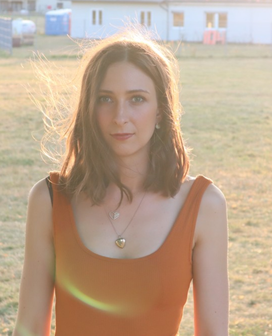 Excited to be back at @kallaschundmobiterbarprojekt next Sat 5th for an especially ambient set! Come and mourn the end of summer with a cosy vibe and some spicey, autumnal cocktail xx