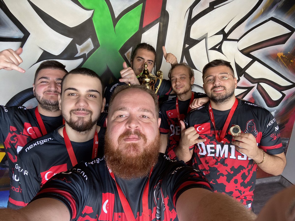 Proud of my boys. Bu benim icin onemliydi. Soyleyeceklerim bu kadar.