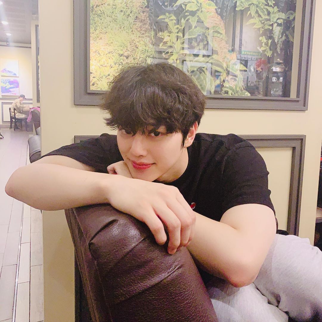 actorsongkang's tweet photo. 머리볶았당🙈

#송강 #SongKang https://t.co/jn1fVyhj1T