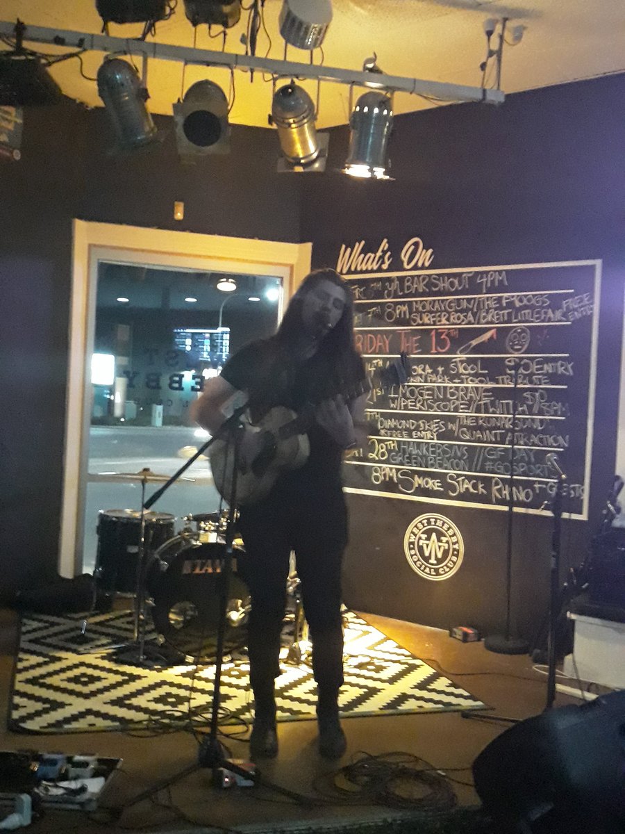 Band Girl Kazzy Redhook’s & Vermantics Cutie 🩷🩵 tweet media