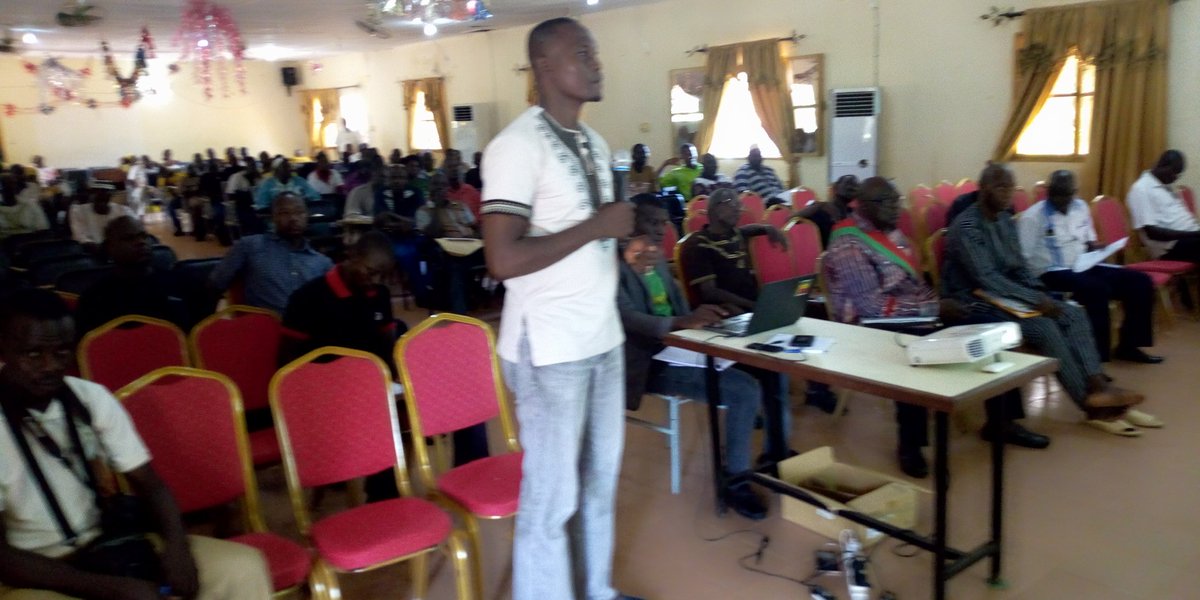 saidousawa14's tweet image. #EEDA Advocacy in Burkina Faso with the #mayor of #Dedougou. @MikaOuedraogo @BuBozz @J_Ged @Otuck_William @IYAFP @PRBdata