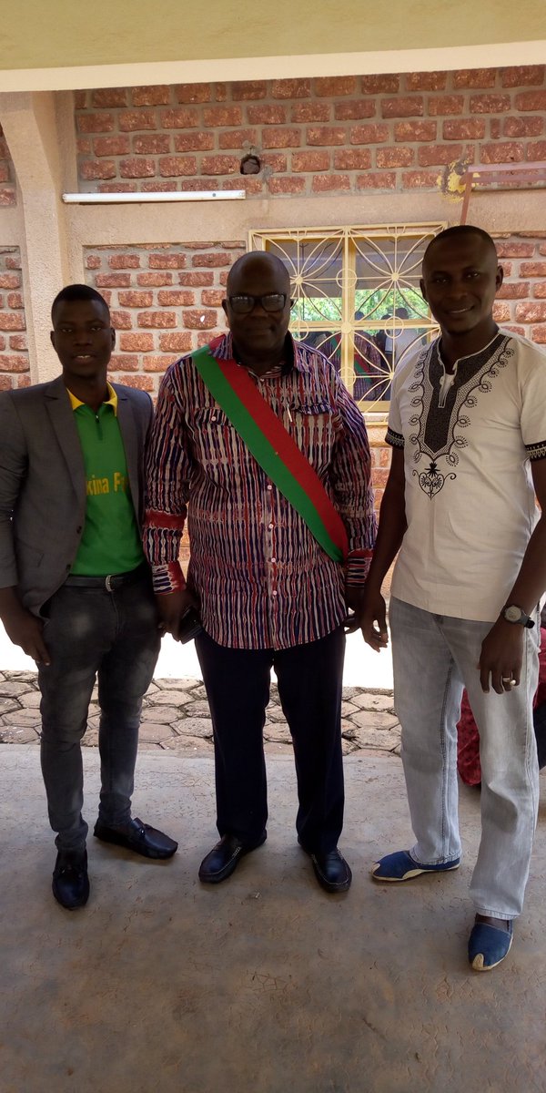 saidousawa14's tweet image. #EEDA Advocacy in Burkina Faso with the #mayor of #Dedougou. @MikaOuedraogo @BuBozz @J_Ged @Otuck_William @IYAFP @PRBdata