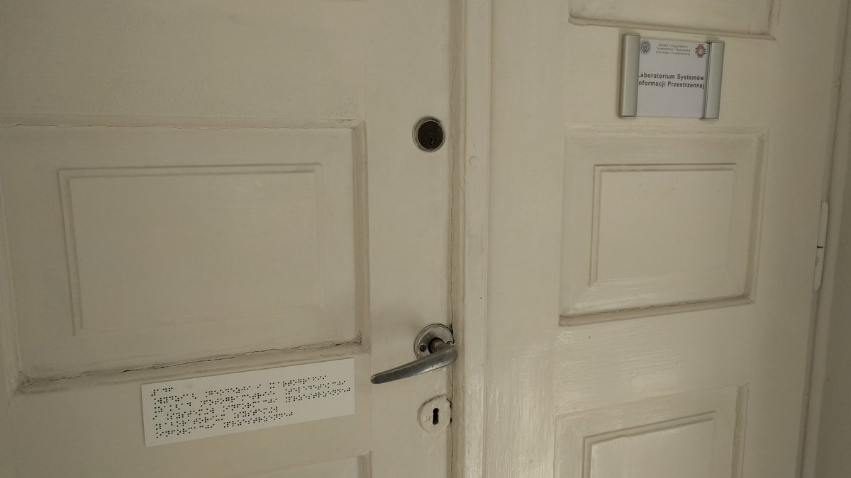YonCalahorra's tweet photo. Nice one @PW_edu as seen last week on #eMRSfall. All the doors have #Braille signage! Real #Equality and #Diversity in #academia. https://t.co/BIGN0pdiw3