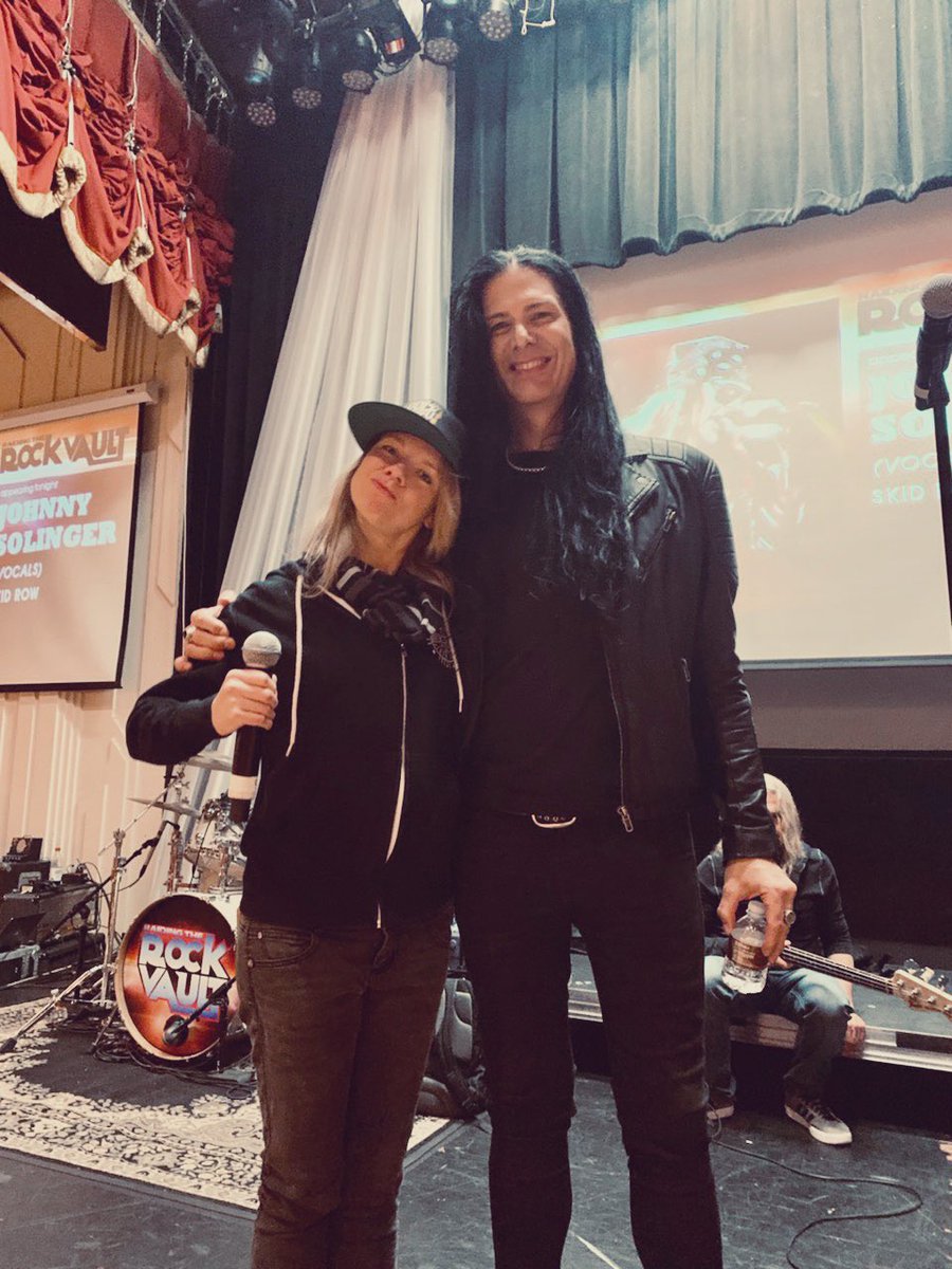 thesarahjessica's tweet photo. Me trying to be larger than life...like the incomparable @todddammitkerns #soundcheck #raidingtherockvault #realrockrealstars #ImADweeb 😂💗🤘 https://t.co/19oYCH4qD5