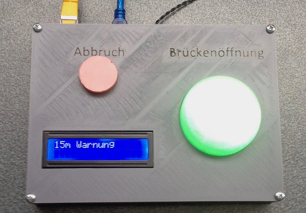 Monsieur_Le_Rat's tweet photo. Es läuft!🤘😃 @FablabLuebeck #hacktoprotect #hackhackahoi #fablab #irgendwasmit3d https://t.co/WVH9kLLXAB