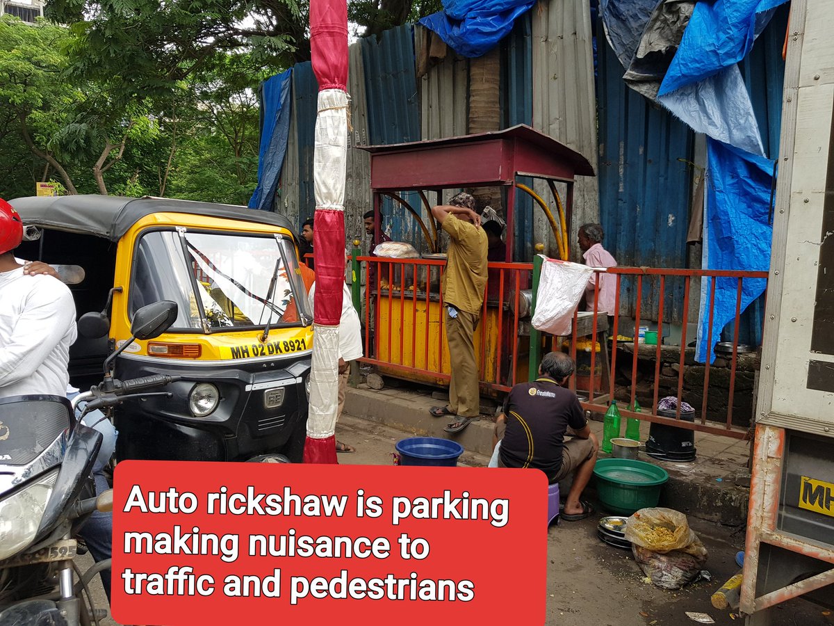 mid_waytimes's tweet photo. @mybmc @mybmcWardPS @mybmcSWM @MCGM_BMC @bmcmumbai @MantralayaRoom @mybmcHealthDept @MoHFW_INDIA @CVSHealth #Praveenpardeshi sir Asst.comm. P-SOUTH ward #Devidas Kshirsagar how well your department is fooling to the citizens. Removing away encroachment & next day as it is. https://t.co/onchEyhm75