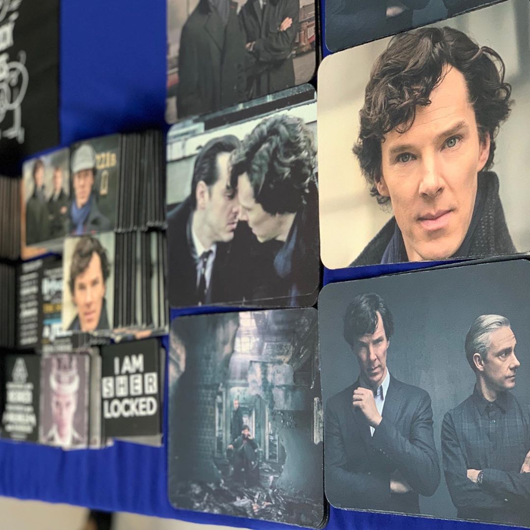 BenedictDailyPL's tweet photo. Trwa kryminalna niedziela
na polskim konwencie fanów Sherlocka Holmesa 
#SherlockonPL na Ursynowie

via @KlaudiuszOstrow
https://t.co/zewBqLCDKp https://t.co/eSnZgq5qjT