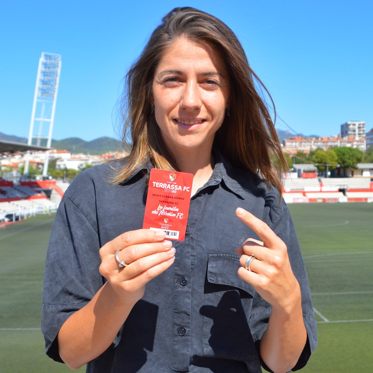 TerrassaFC's tweet photo. 😍 @losada_vicky:

❤ TERRASSENCA,
🔴🔵 capitana del @FCBfemeni,
🇪🇸 jugadora de la @SeFutbolFem i...
🎉 TERRASSISTA!

💪💳 Fes com VICKY LOSADA! Fes-te soci del @TerrassaFC i forma part de la #famíliaTerrassaFC! 

👉 https://t.co/efdIdv0VGO https://t.co/AvgAaEowld