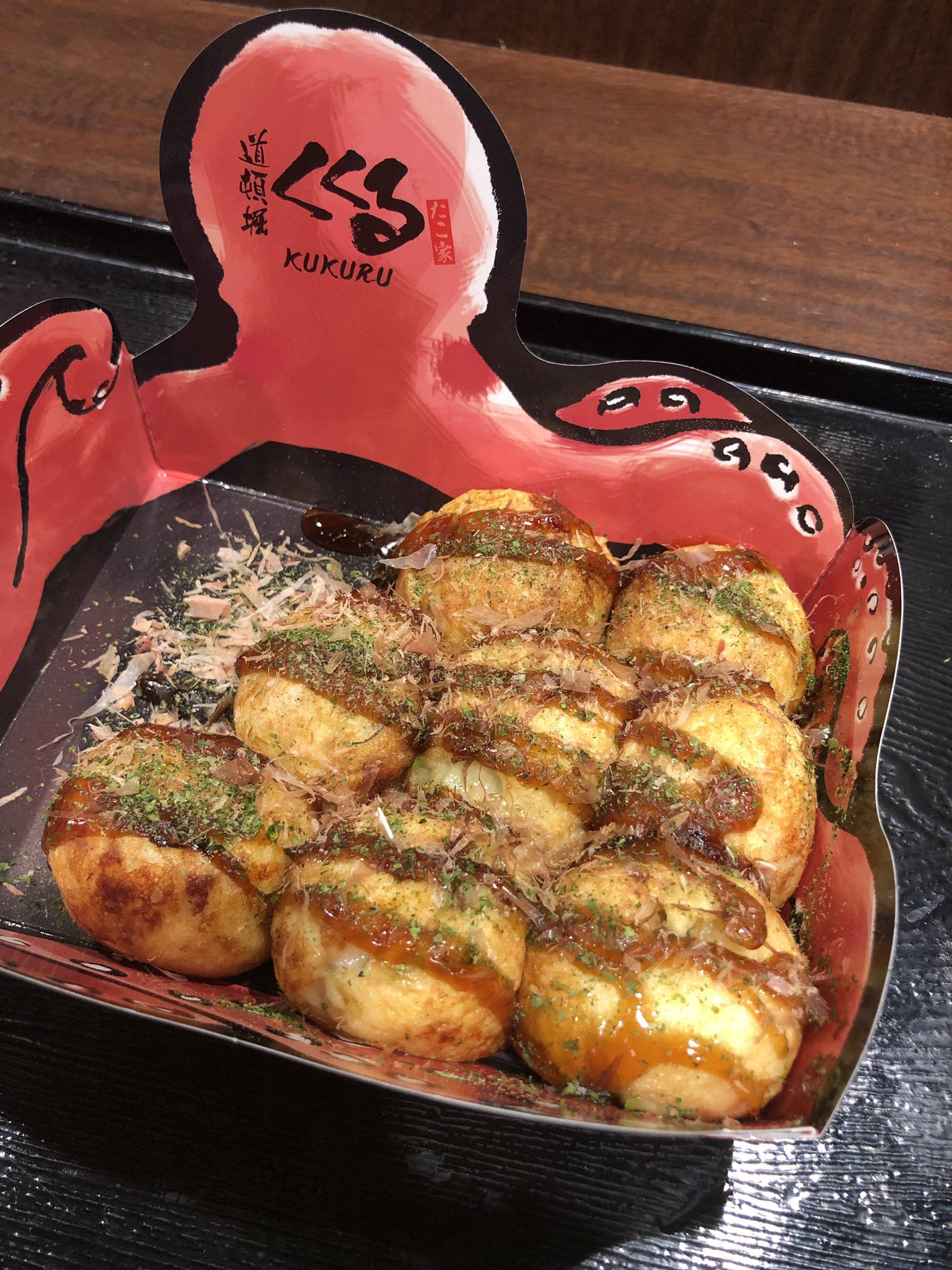 みかん 明石焼き食べたいな と思いつつクタクタヘトヘトで新大阪駅歩いてたら在来線の駅ナカにもくくるがあったの神だったけど 明石焼き無かったの悲しかった これはもちチーズたこ焼き T Co B5amsgj86t Twitter