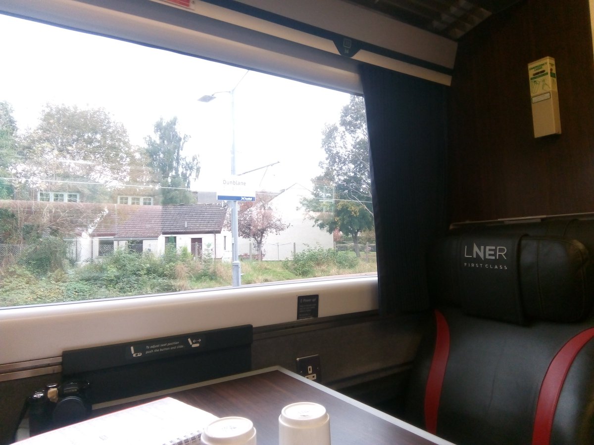 leenings_'s tweet photo. Sunday Chieftain. Calling at Dunblane. First Class with #EC64 https://t.co/S6D5Dwt1CB