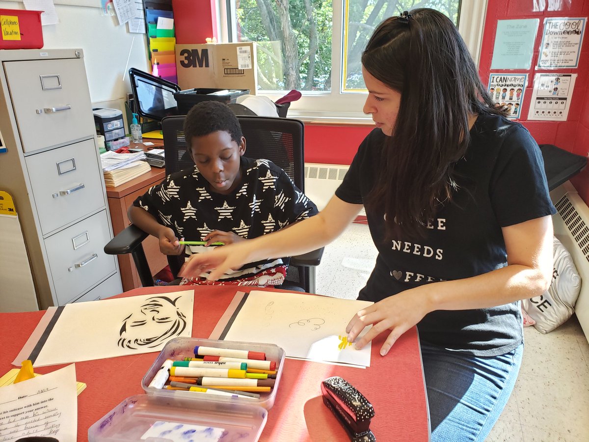 SCSDEnrichment's tweet image. Enrichment at Dr. Weeks working on portrait lessons last week.