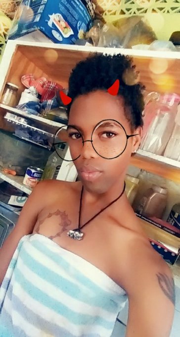 Just woke up, that's the cutest bed head ever.
#gay #twink #shy #trap #traps #femboy #sissy #ddl #introvert