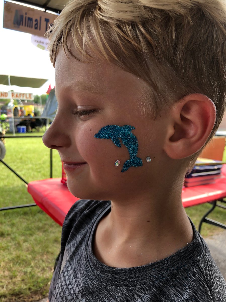 NurseSarasBooks's tweet photo. Come get tattooed at the St Christopher Bazaar! #MoveThatMountain @sccs1939 @claudiacavazos @Sarah_Fox_says https://t.co/1mrL7ZC7Bo