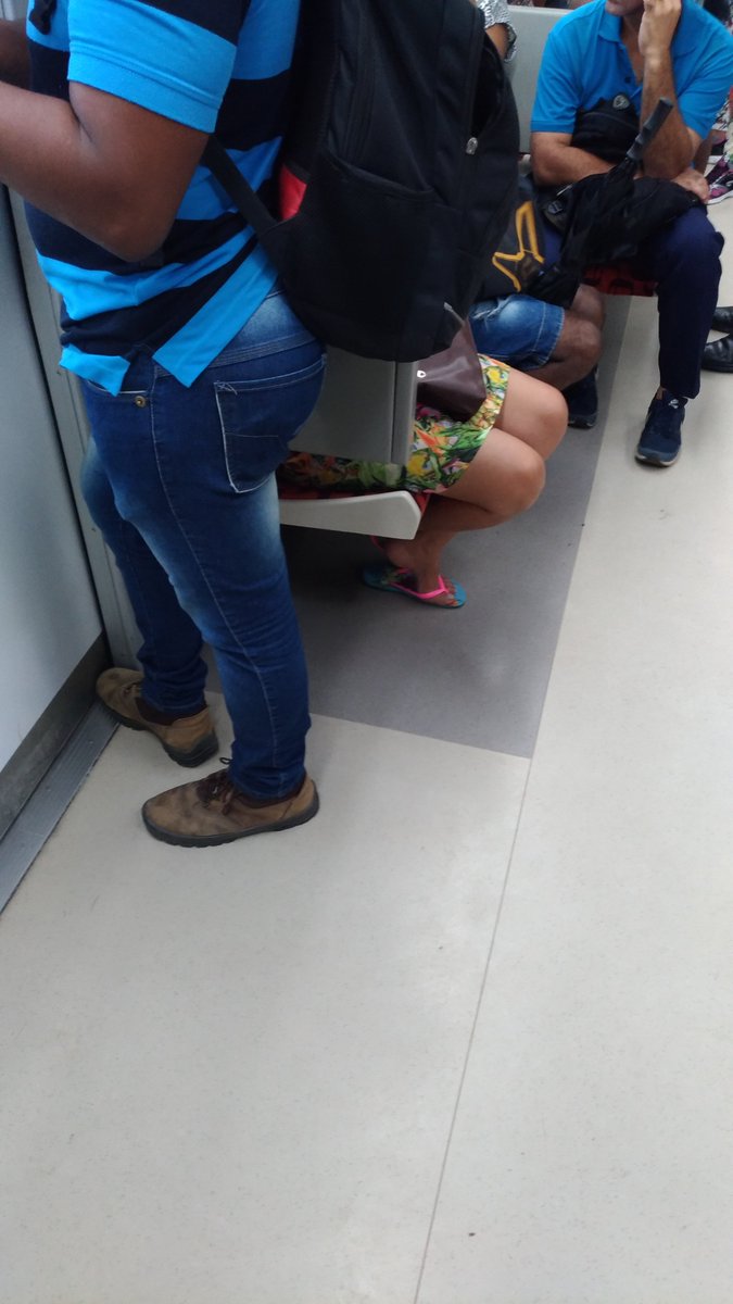 PutariaSSA1's tweet photo. Rabudo do metrô de Salvador 
#SINDICATODOSDIVULGADORES https://t.co/PwL3m9Rw0y