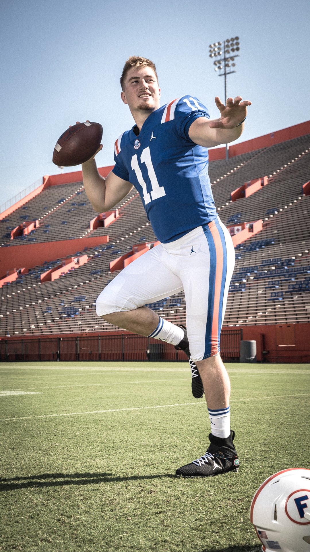 EFoZcrpX0AEvtmy?format=jpg&name=large