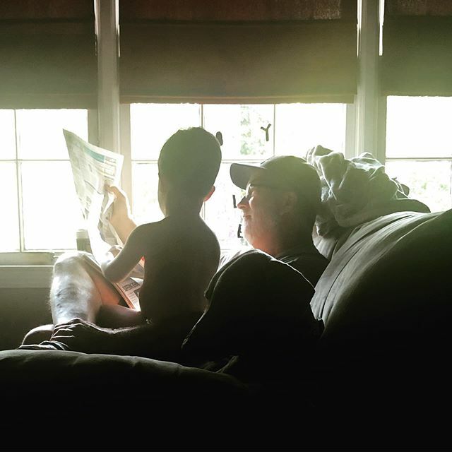 KellyDouglas's tweet image. Sunday morning paper reads with papa and hitch #hitchdidit #maddoxtate #sundaypaper ift.tt/2m9jaZw