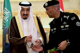 sq8k2's tweet photo. بالفيديو تعرف على سبب وفاة الحارس الشخصي للملك سلمان اللواء #عبدُالعزيزُ_الفِغمٌ

 الفيديو مباشر👈👈👈

 @hala27214 https://t.co/VNWwwPxg6k