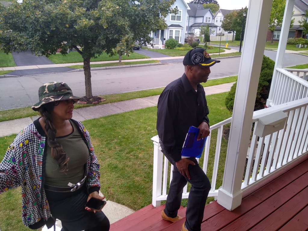 pabnow_roc's tweet photo. Thanks for canvassing for police accountability, Frank and Sharlene! We are canvassing again today Sunday 1-4pm, meeting at 285 Clarissa St. Join us! https://t.co/2clw0CvvTx