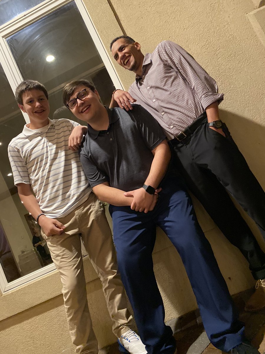 PXfiesta's tweet image. drunk at a wedding pt. 1