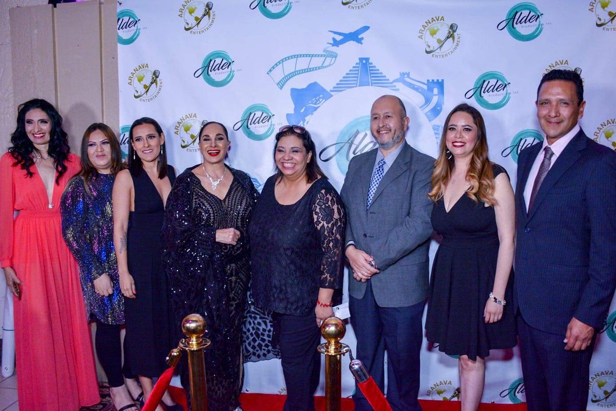 EduiTijerina's tweet photo. Buen día...!! Listo para el último día de actividades, ceremonia de premiación y clausura del @AlderFilm
Feliz y muy agradecido con el equipo organizador !!
#Chicago #ALDER #Internatiinal #ShortFilm #Festival #Writer #Script #Screenplay #Screenwriter #Sunday https://t.co/NaD69LuN5r