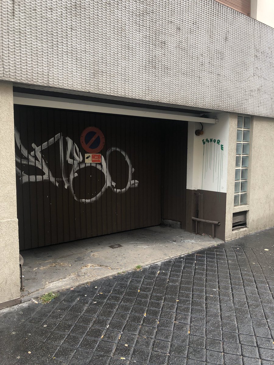 surg_e's tweet photo. @MarcadetParis18 tags #esnore au 24 rue Stephenson... https://t.co/RTclIspjub