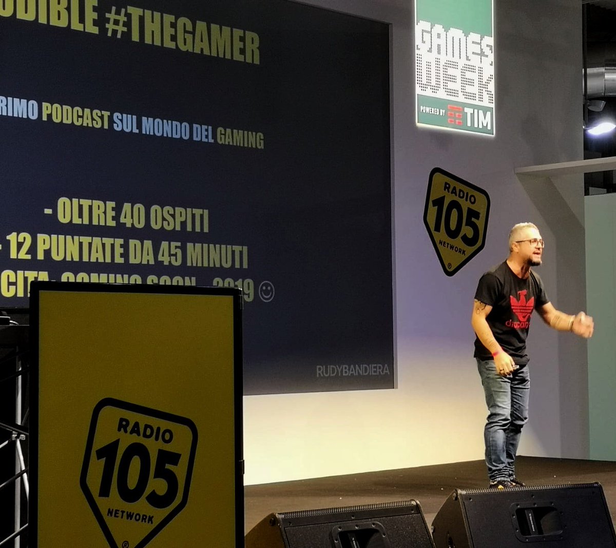 Rudy Bandiera (@rudybandiera) on Twitter photo Oltre 40 ospiti. 12 puntate da 45 minuti l'una. Uscita a fine ottobre 2019. Il primo prodotto <a href="/AudibleIt/">Audible.it</a> a puntate sul mondo dei videogame: genitori, figli, parenti... Accorrete numerosi!
Ah, il titolo, quello con cui vi ammorbo da settimane e che mi sono tatuato è... #TheGamer Oltre 40 ospiti. 12 puntate da 45 minuti l'una. Uscita a fine ottobre 2019. Il primo prodotto <a href="/AudibleIt/">Audible.it</a> a puntate sul mondo dei videogame: genitori, figli, parenti... Accorrete numerosi!
Ah, il titolo, quello con cui vi ammorbo da settimane e che mi sono tatuato è... #TheGamer