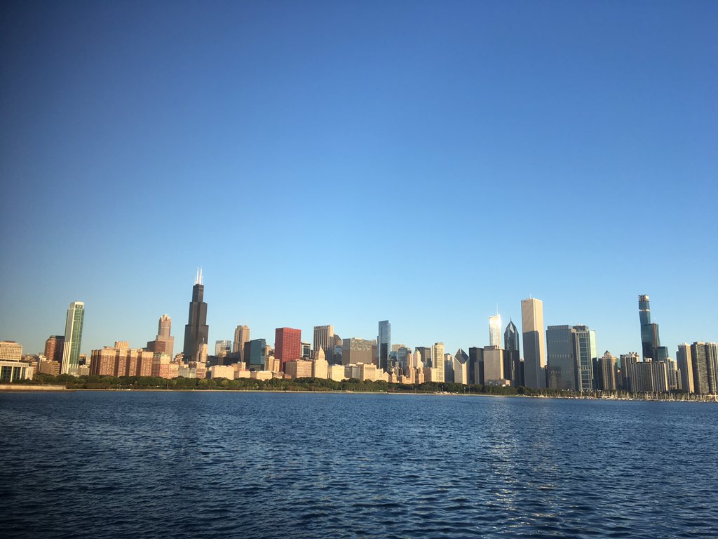 emilyfhjiang's tweet image. After flying back from #Chicago #appmodtechcon #IBM, I went for a short run. Due to detour, the run 🏃‍♀️ turns out to be a long one and it got dark. Luckily a #kind 🚵‍♂️ lent me a spare 🔦 when he saw me.      
My 6yo son heard my experience and asked: Is he from #java 😆