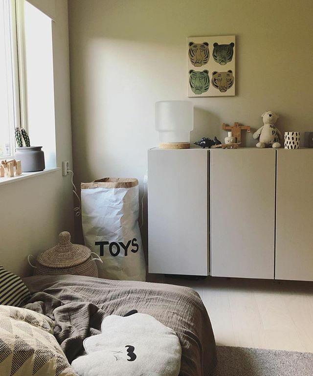 Tellkiddo's tweet photo. A room by @jillholmgren that caught my eye 👁 Hope you all have a lovely weekend. https://t.co/Sjp5Cdo7oc https://t.co/KqHdmxoEBN